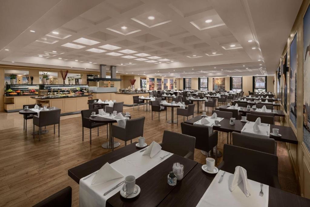 Белек: Dedeman Istanbul
