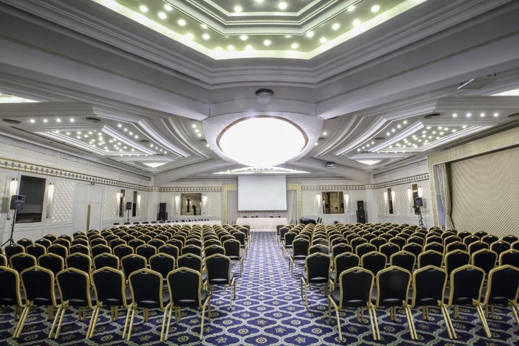 Белек: Dedeman Istanbul