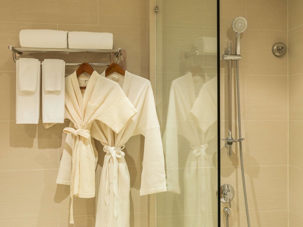 Тхаланг: Holiday Inn Resort Phuket Surin Beach, an IHG Hotel