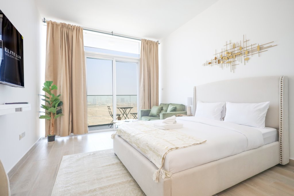 Дубай: Апартаменты Elite LUX Holiday Homes - Sleek & Modern Luxurious Studio in JVC Dubai