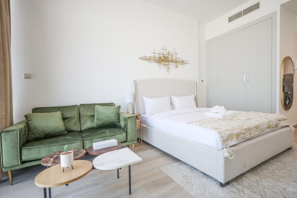 Дубай: Апартаменты Elite LUX Holiday Homes - Sleek & Modern Luxurious Studio in JVC Dubai