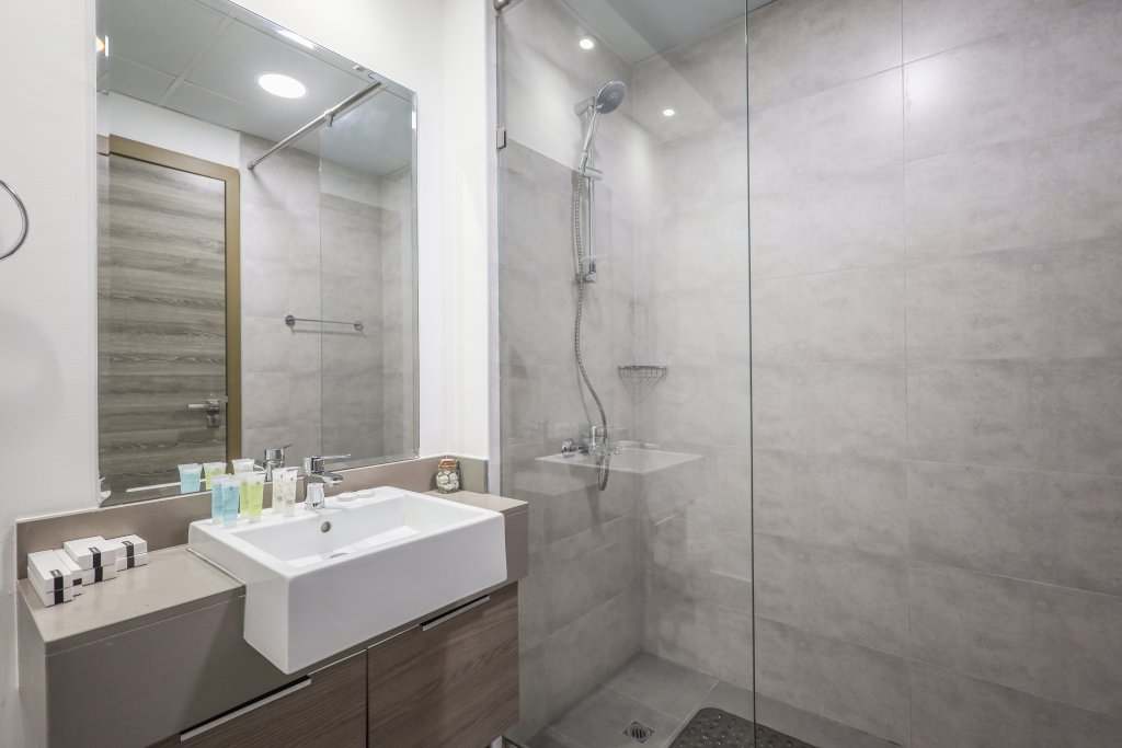 Дубай: Апартаменты Elite LUX Holiday Homes - Sleek & Modern Luxurious Studio in JVC Dubai