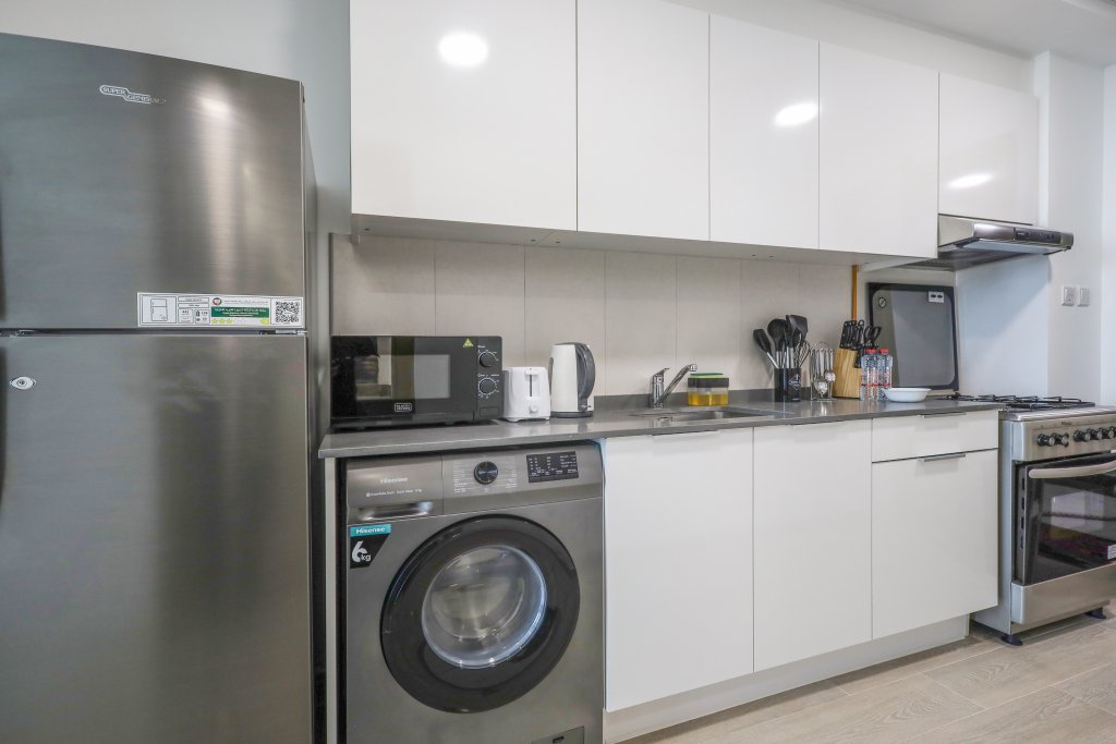 Дубай: Апартаменты Elite LUX Holiday Homes - Chic & Modern Studio in JVC Dubai