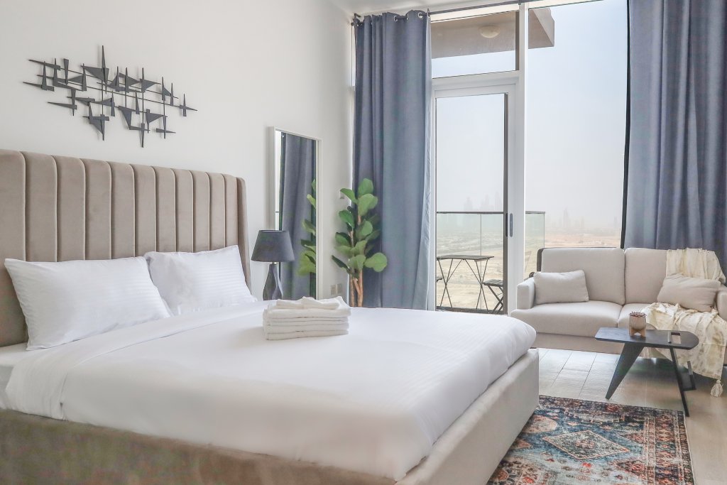 Дубай: Апартаменты Elite LUX Holiday Homes - Chic & Modern Studio in JVC Dubai
