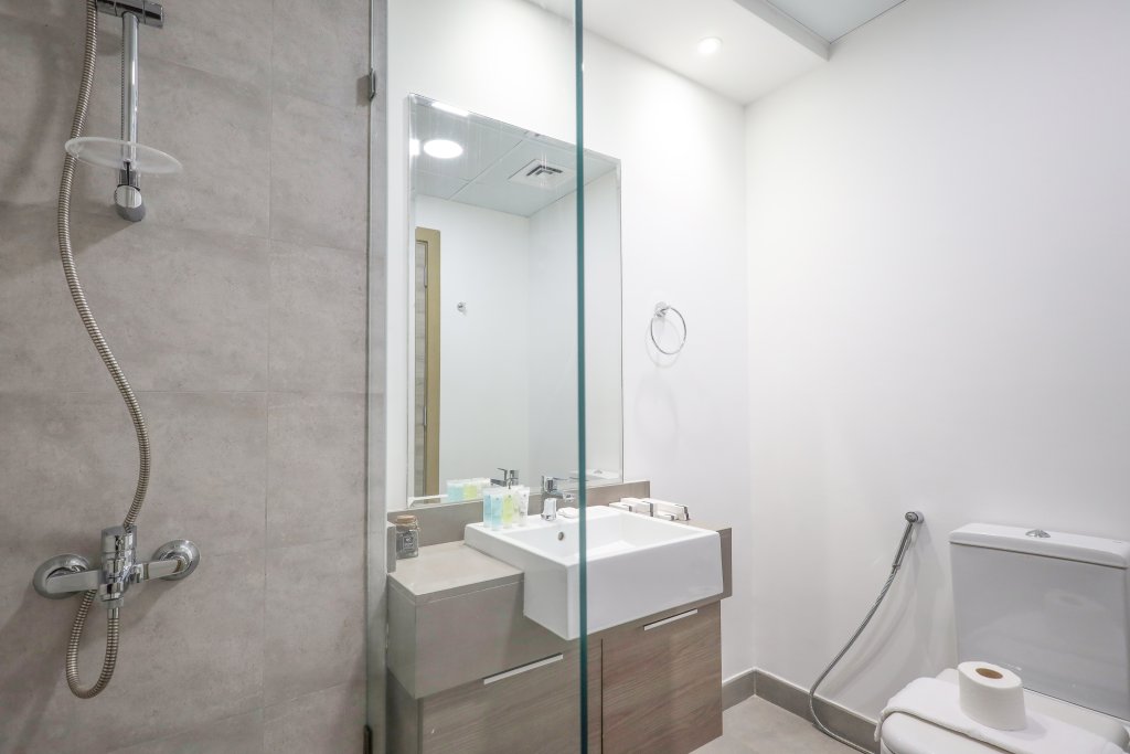 Дубай: Апартаменты Elite LUX Holiday Homes - Chic & Modern Studio in JVC Dubai