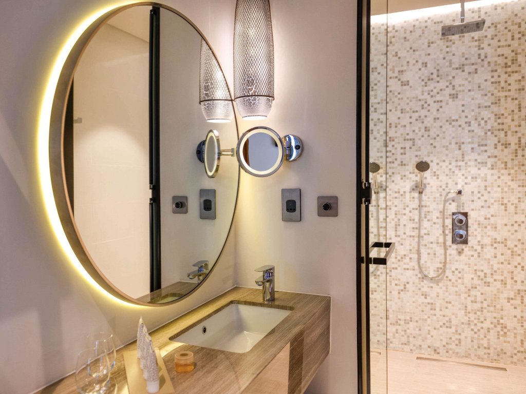 Дубай: Grand Mercure Dubai City