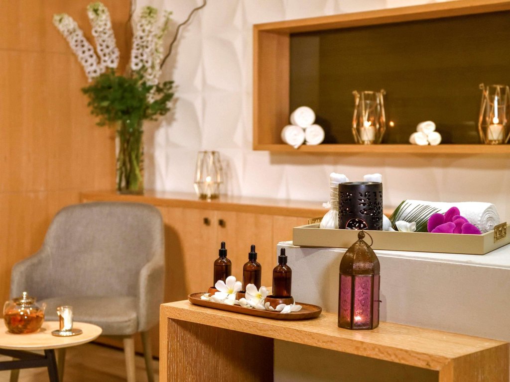 Дубай: Grand Mercure Dubai City
