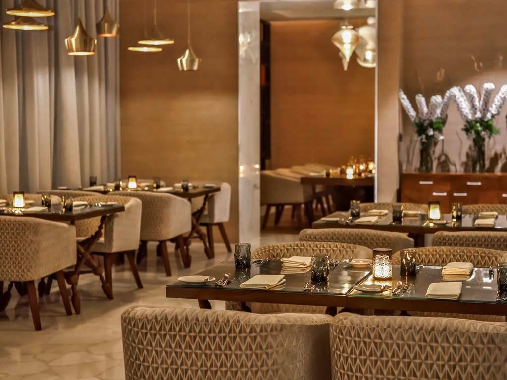 Дубай: Grand Mercure Dubai City