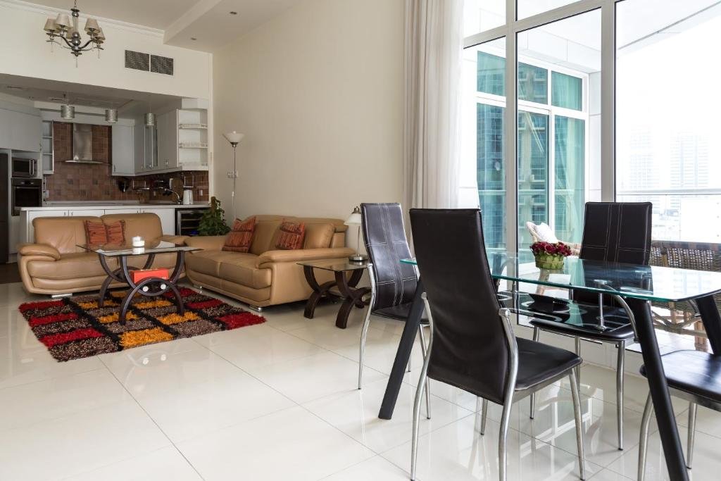 Дубай: HiGuests - Deluxe Apartment With Balcony and Amazing Views