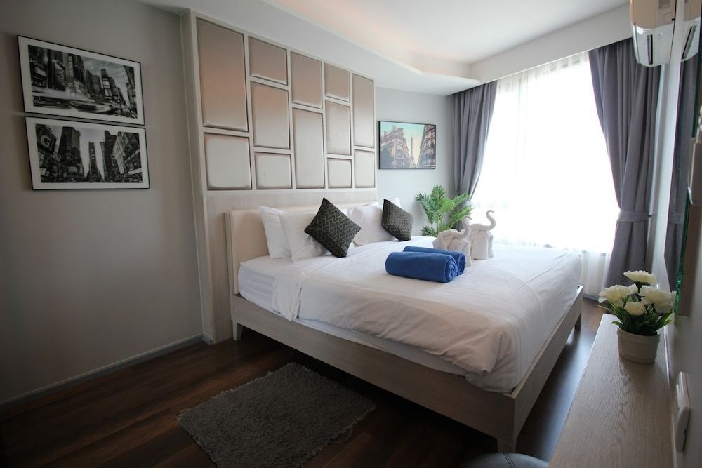 Ideal 1 Bed Apartment at Surin Beach — фото 1