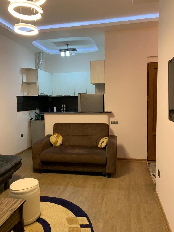 Батуми: cozy and bright apartment in the center of Batumi