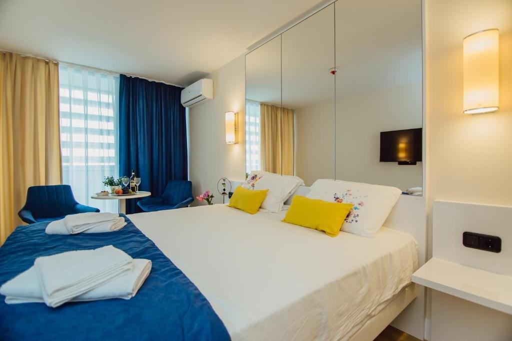 Батуми: Aparthotel Orbi City Sea View