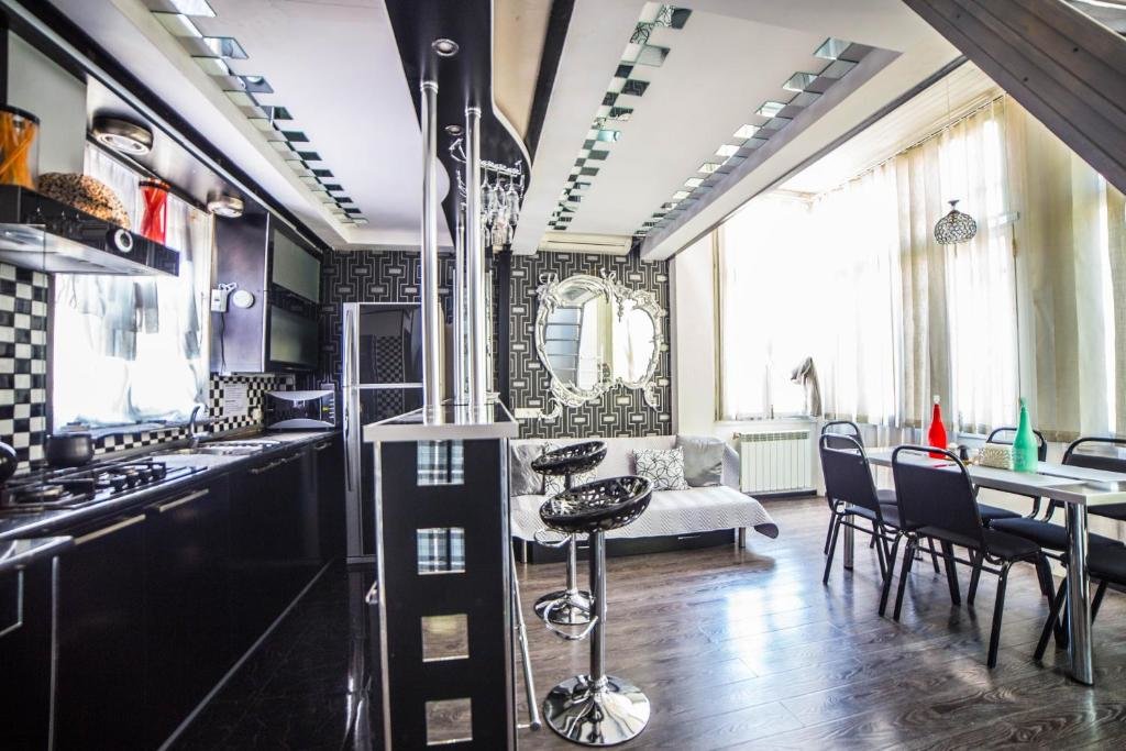 Тбилиси: COMFORTABLE APARTMENT in the old TBILISI