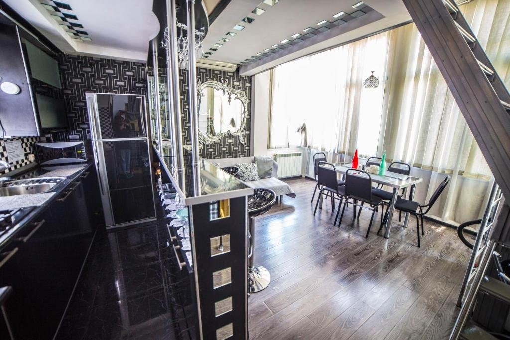 Тбилиси: COMFORTABLE APARTMENT in the old TBILISI