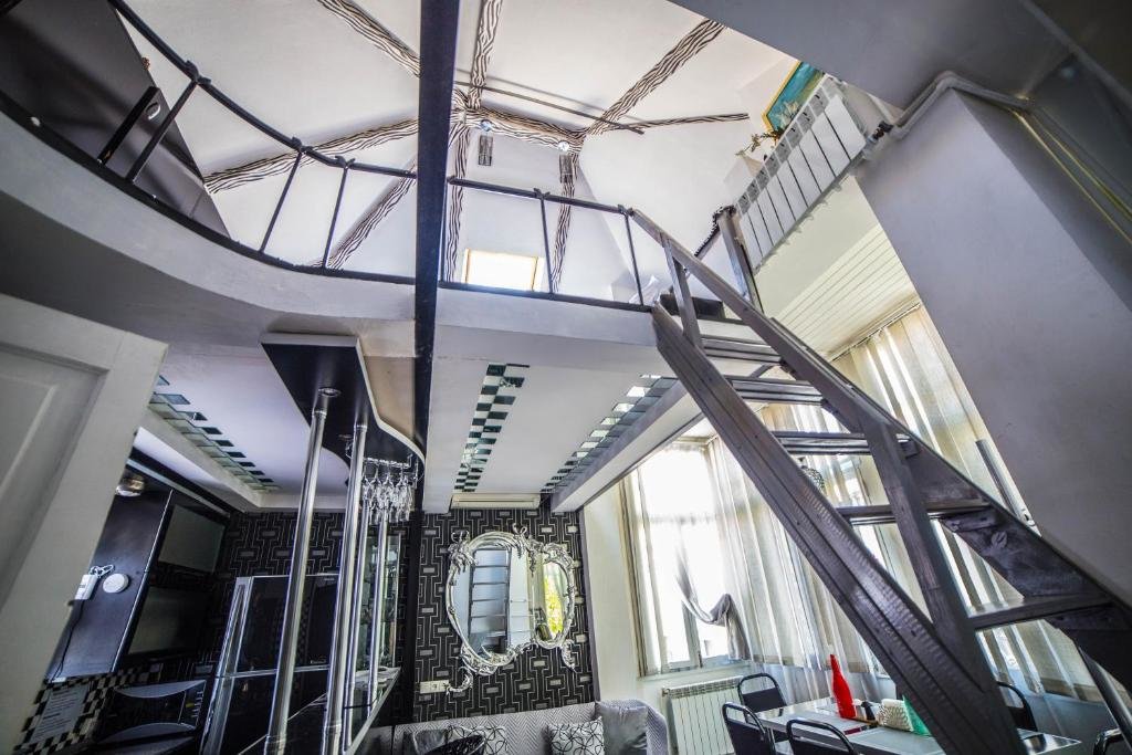 Тбилиси: COMFORTABLE APARTMENT in the old TBILISI