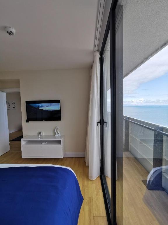 Батуми: Sea View Apartment Orbi City