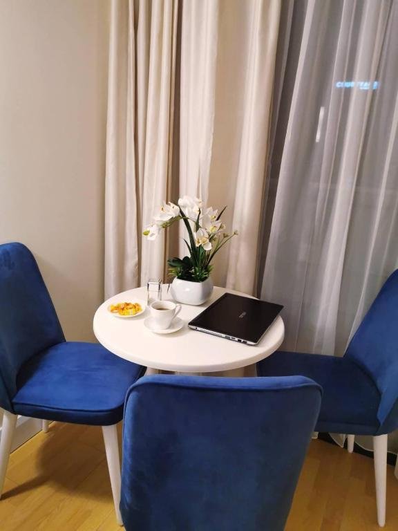 Батуми: Sea View Apartment Orbi City