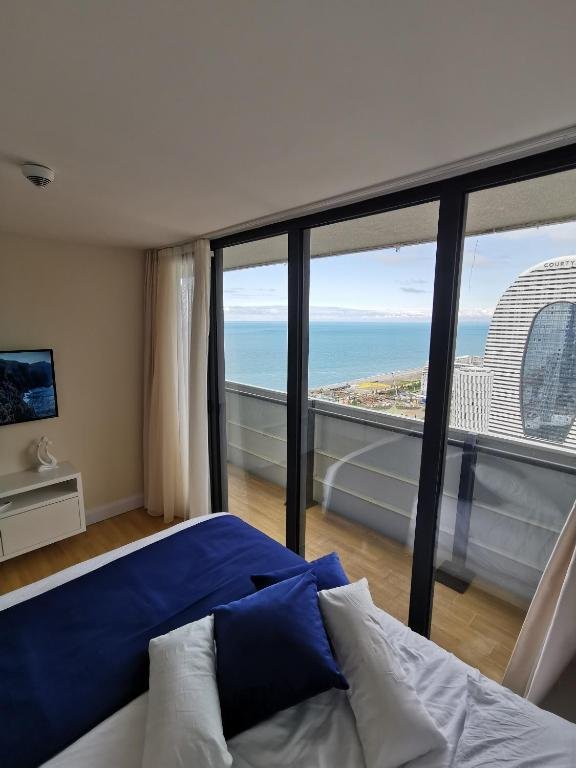 Батуми: Sea View Apartment Orbi City