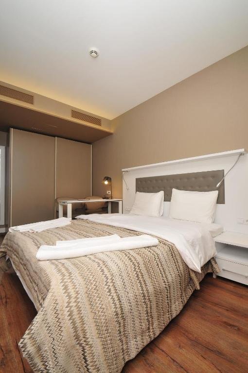 Sea view Apartment near to the Dancing and Music Fountains — фото 3