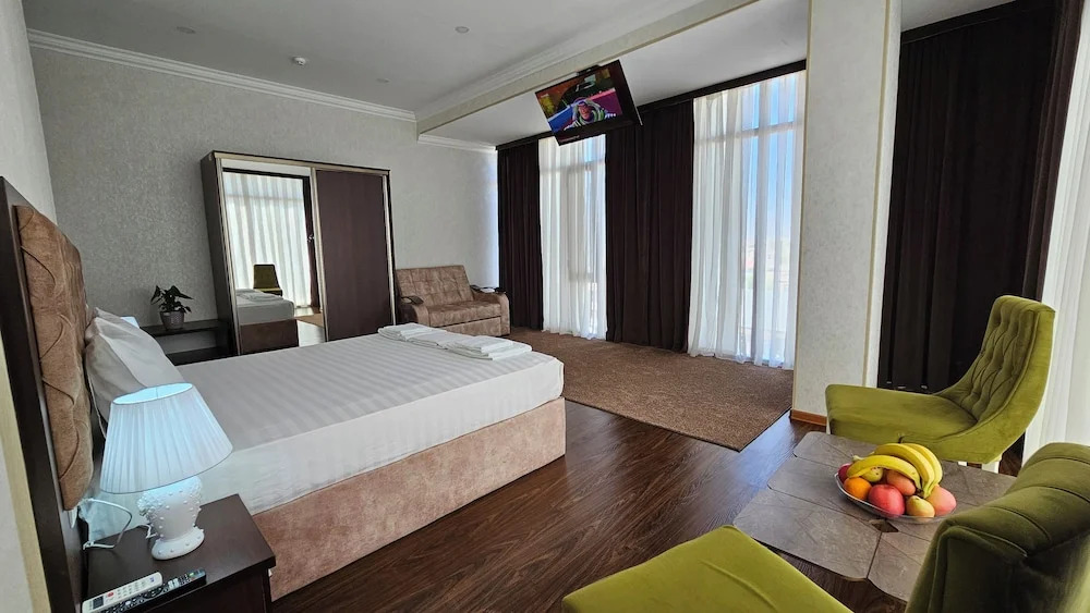 Ташкент: Grand Turon Hotel