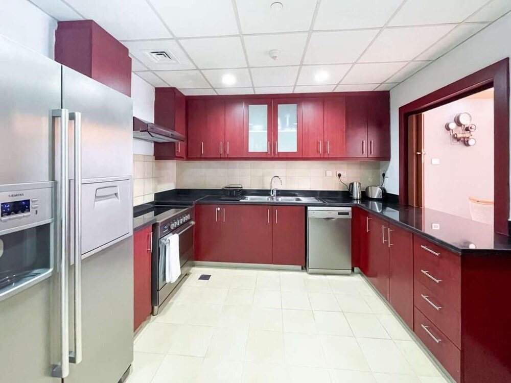 Дубай: Lovely 3BR Unit w Beach View JBR