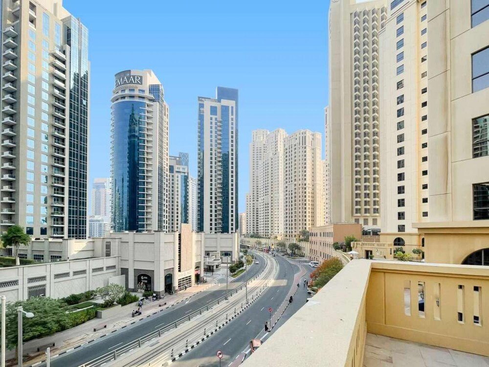 Дубай: Lovely 3BR Unit w Beach View JBR