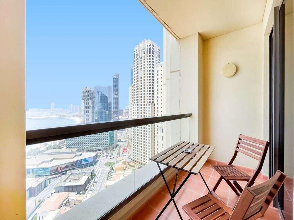 Дубай: Lovely 3BR Unit w Beach View JBR