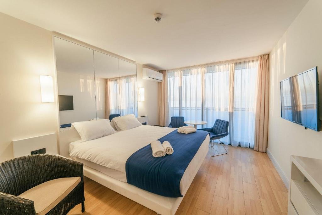 Батуми: Grand City Apart-Hotel Batumi