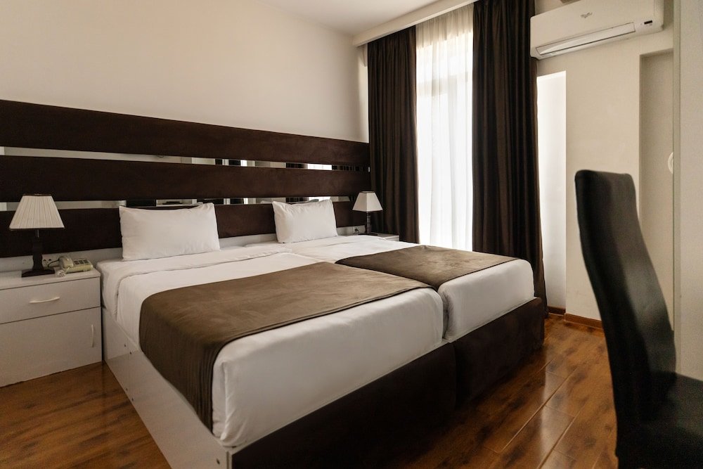Тбилиси: Grand Palace Hotel