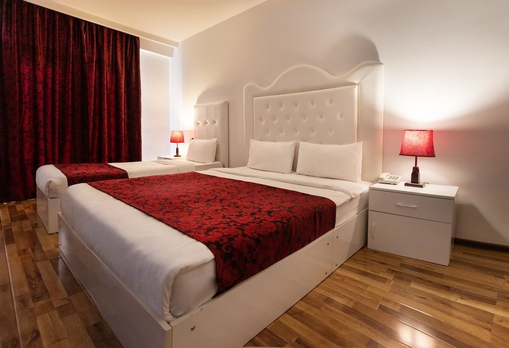 Тбилиси: Grand Palace Hotel