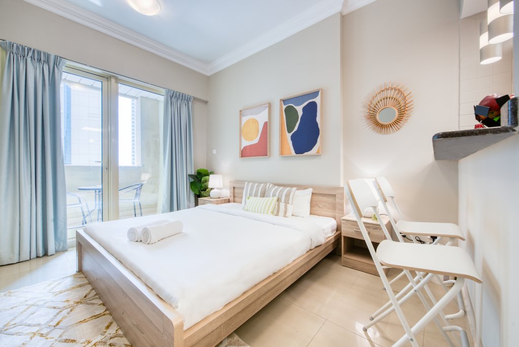 Дубай: Elite LUX Holiday Homes - Fabulous Studio - Access to Beach & Metro in Dubai Marina