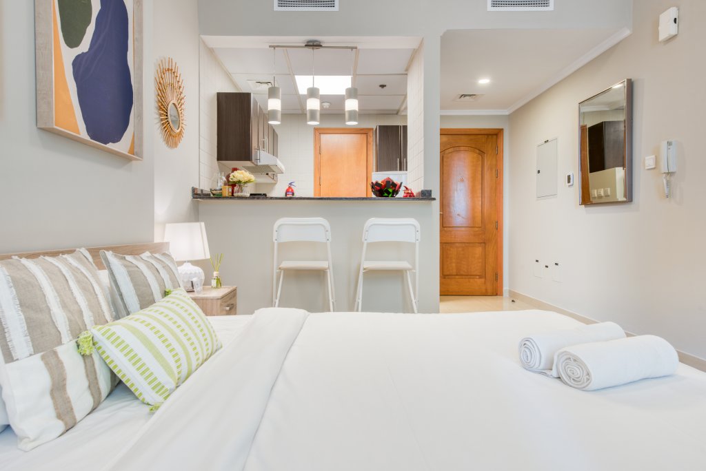 Дубай: Elite LUX Holiday Homes - Fabulous Studio - Access to Beach & Metro in Dubai Marina
