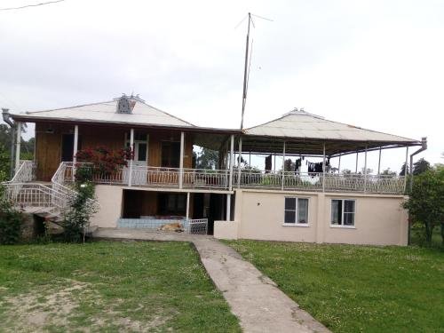 Верхняя Эшера: House