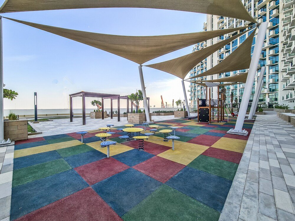 Дубай: Monty - Snug Studio Amidst Incredible Landcapes in AlJadaf