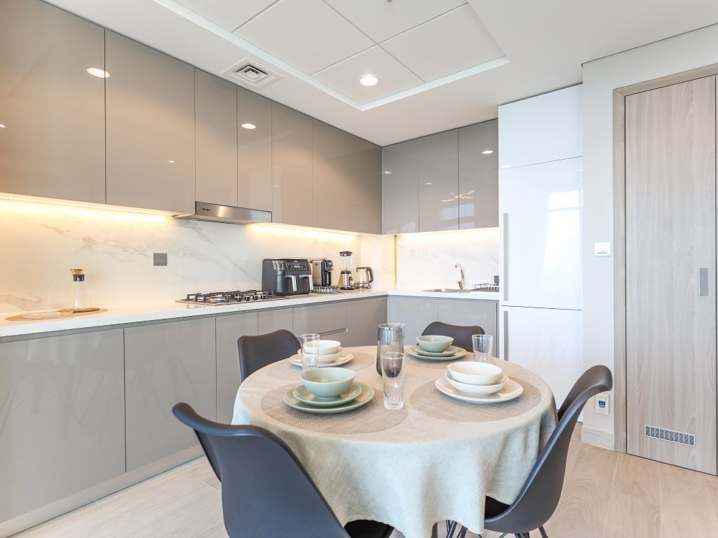 Дубай: Elite LUX Holiday Homes - Skyline Oasis – One Bedroom Premium Apartment in Al Jaddaf