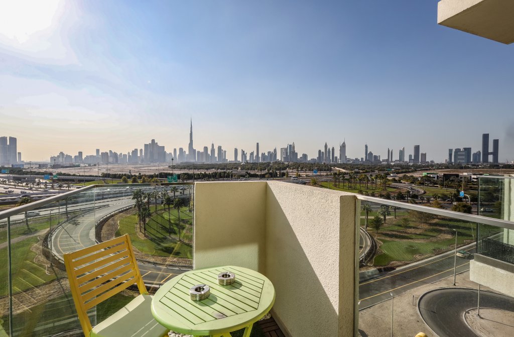 Дубай: Elite LUX Holiday Homes - Skyline Oasis – One Bedroom Premium Apartment in Al Jaddaf
