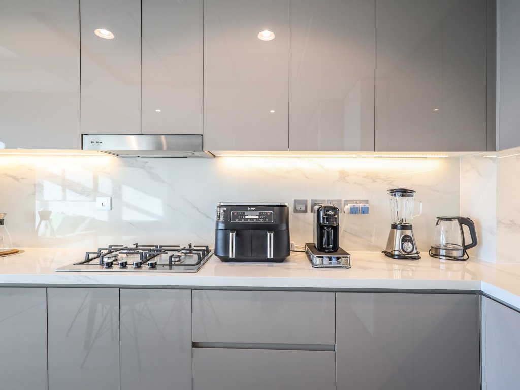 Дубай: Elite LUX Holiday Homes - Skyline Oasis – One Bedroom Premium Apartment in Al Jaddaf
