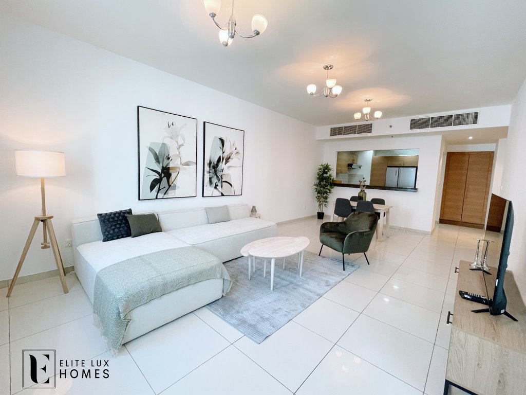 Дубай: Elite LUX Holiday Homes - Beautiful Escape 2BR | Direct Metro Access in Al Furjan Dubai