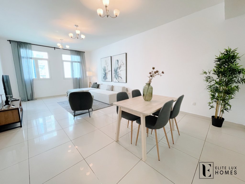 Дубай: Elite LUX Holiday Homes - Beautiful Escape 2BR | Direct Metro Access in Al Furjan Dubai