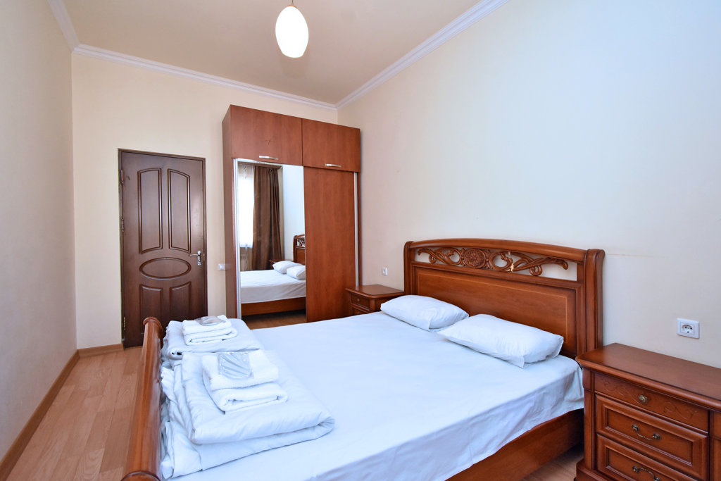 Ереван: Apartments RentInnYerevan 13 Pavstos Buzand street