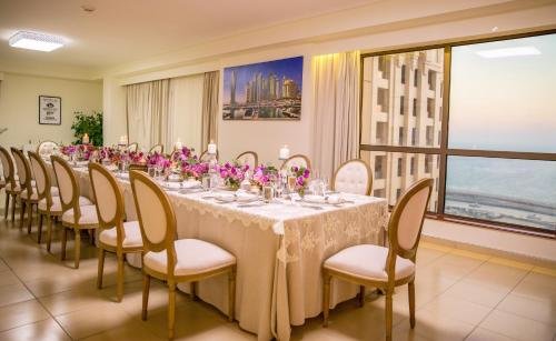 Дубай: Jbr penthouse with terrace pool