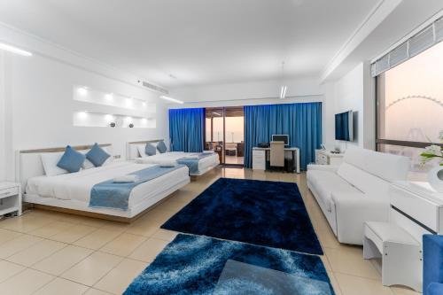 Дубай: Jbr penthouse with terrace pool