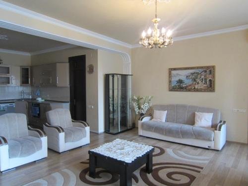 Батуми: Apartment Natia