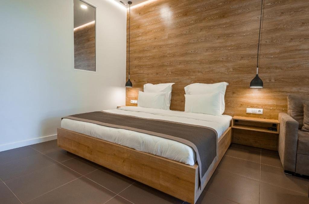 Тбилиси: Luxury Apartments on Central Avenue