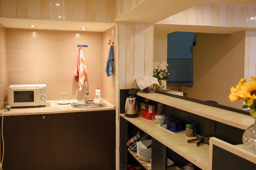 Тбилиси: Old Tiflisi apartment in heart of the city.