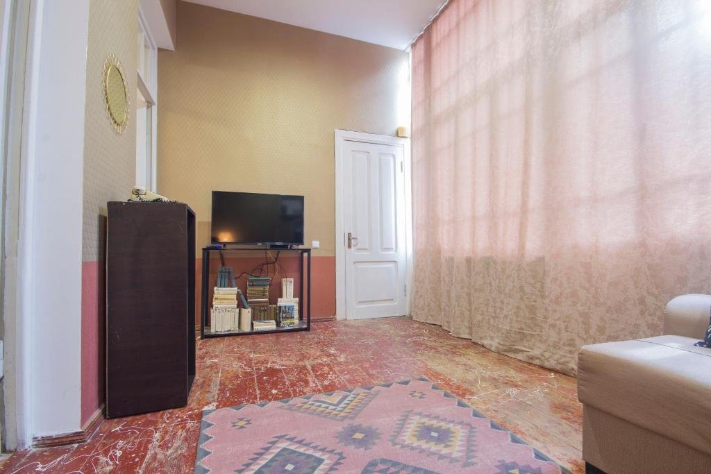 Тбилиси: Proper Apartments Art House
