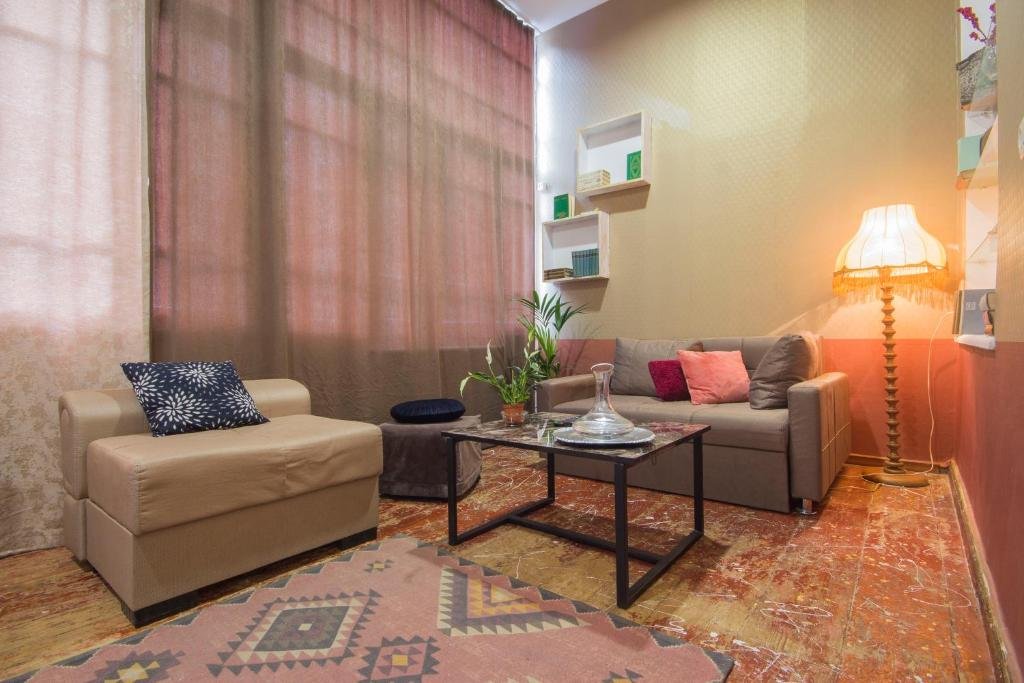 Тбилиси: Proper Apartments Art House