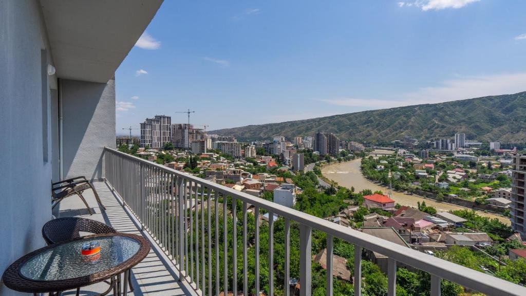 Тбилиси: Proper Apartments Modern Apartment in Avlabari