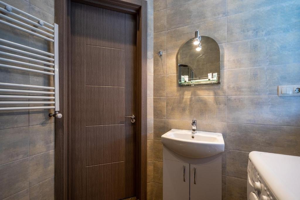 Тбилиси: Proper Apartments Modern Apartment in Avlabari