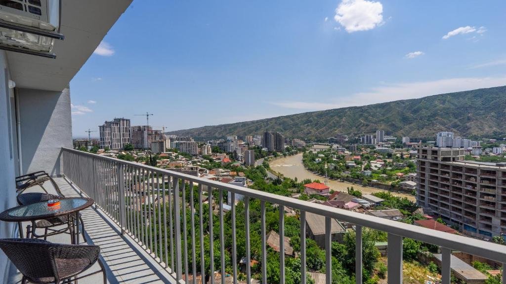 Тбилиси: Proper Apartments Modern Apartment in Avlabari